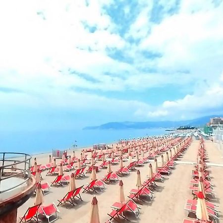 Tra Centro E Mare - Intero Appartamento Con Parcheggio ซาโวนา ภายนอก รูปภาพ